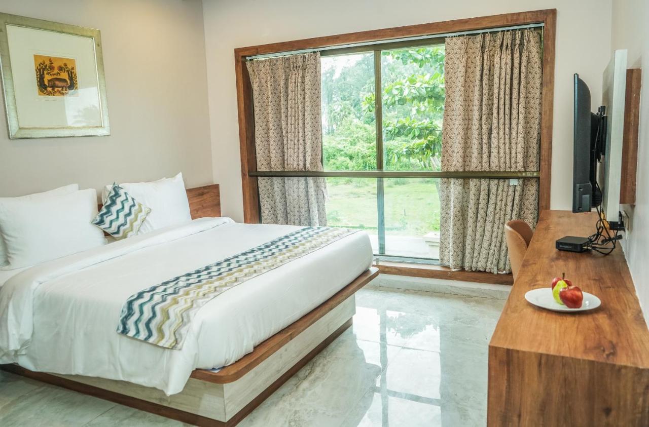 Nest Beacon Resort Daman Exterior photo